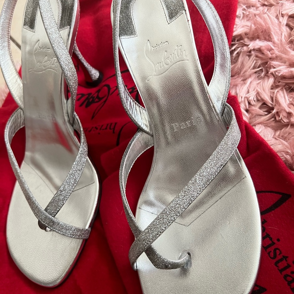 CHRISTIAN LOUBOUTIN